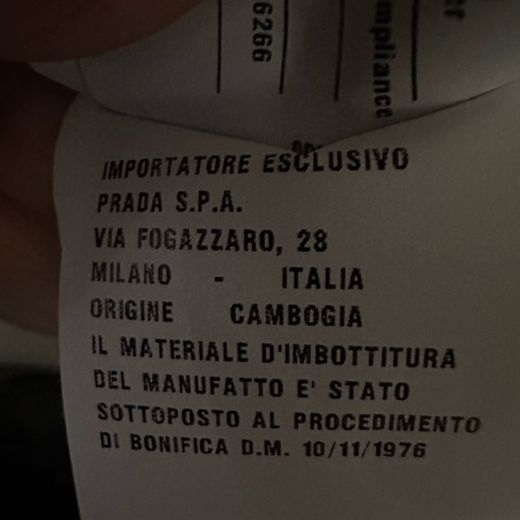 RARE] PRADA POM POM 29X275 DOWN FOX FUR BELTED JACKET  40/6 belt not included - Picture 4 of 11